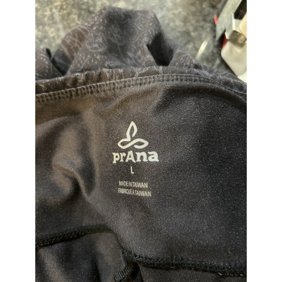 PrAna Leggings Women's Capri Floral Black Gray Pattern Size Large Crop Midrise - Picture 2 of 6